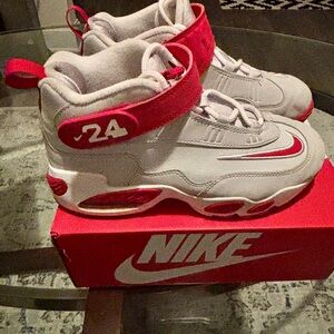 Kids Nike Griffey Size 3